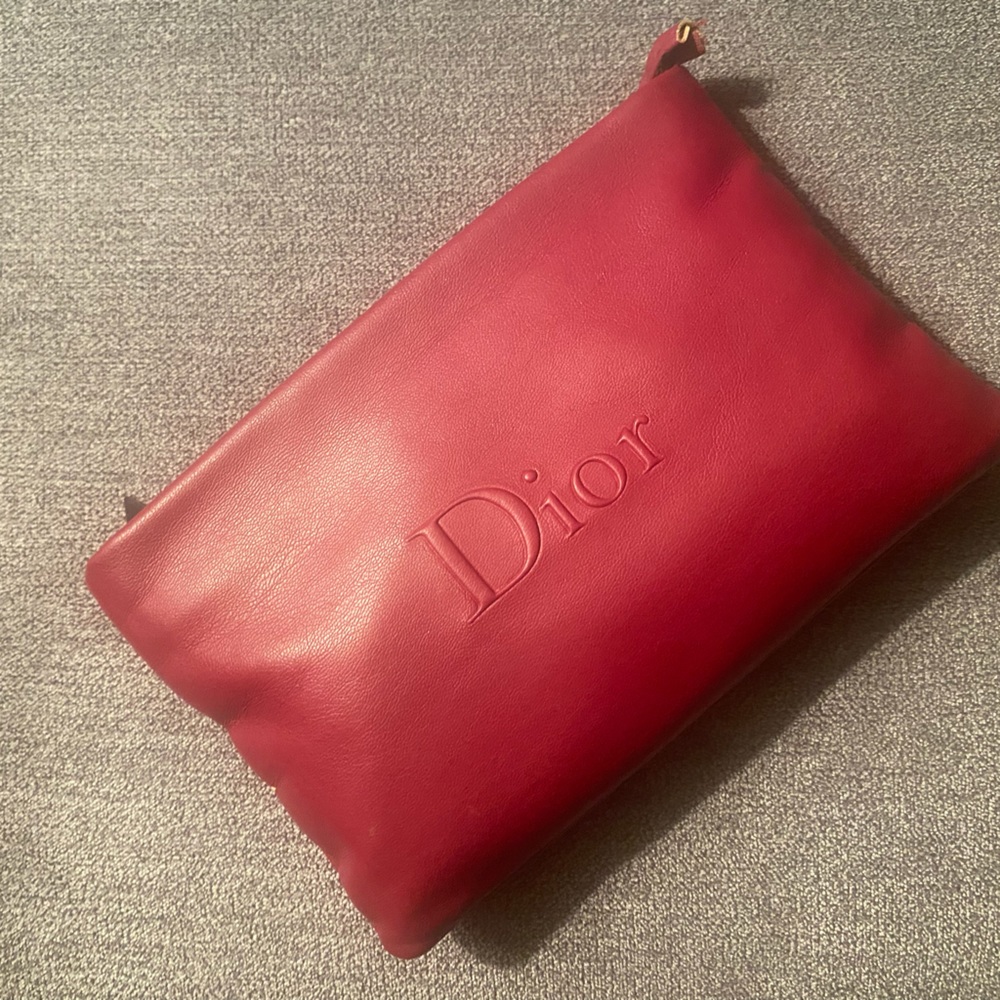 🎁 Gift w| Purchase💕Dior Cosmetic Bag 💄 - Picture 3 of 3